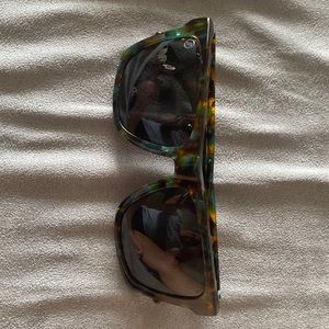 Blender’s Sunglasses like new